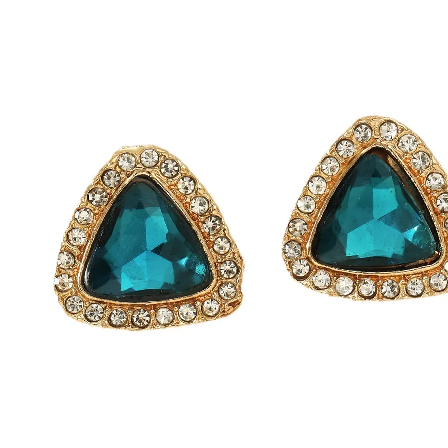 European and American fashion simple personality triangle diamond stud earrings retro emerald
European and American fashion simple personality triangle diamond stud earrings retro emerald