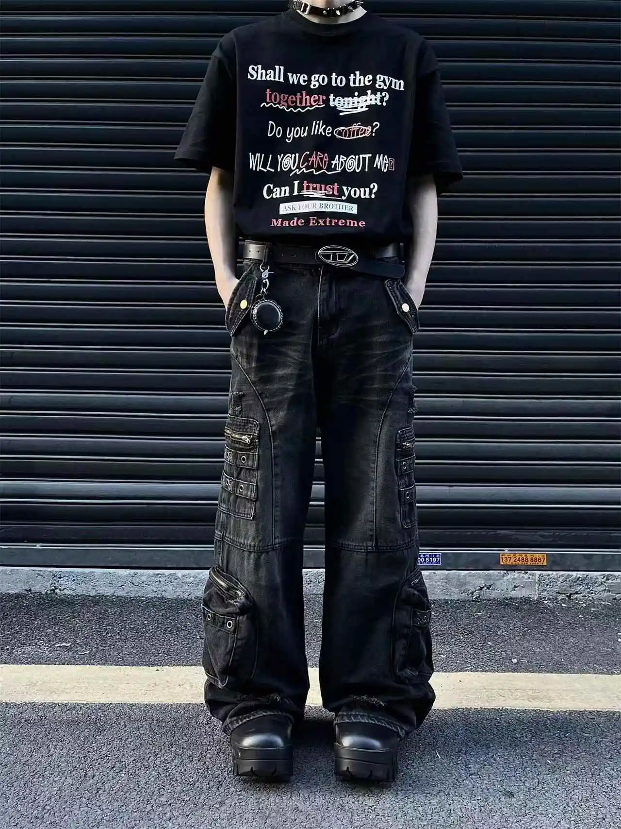 Women's Black Ripped Multiple Pocket Zipper Jeans Street American Fashion Retro High Street Loose Leg Straight Leg Cargo Jeans
Women's Black Ripped Multiple Pocket Zipper Jeans Street American Fashion Retro High Street Loose Leg Straight Leg Cargo Jeans