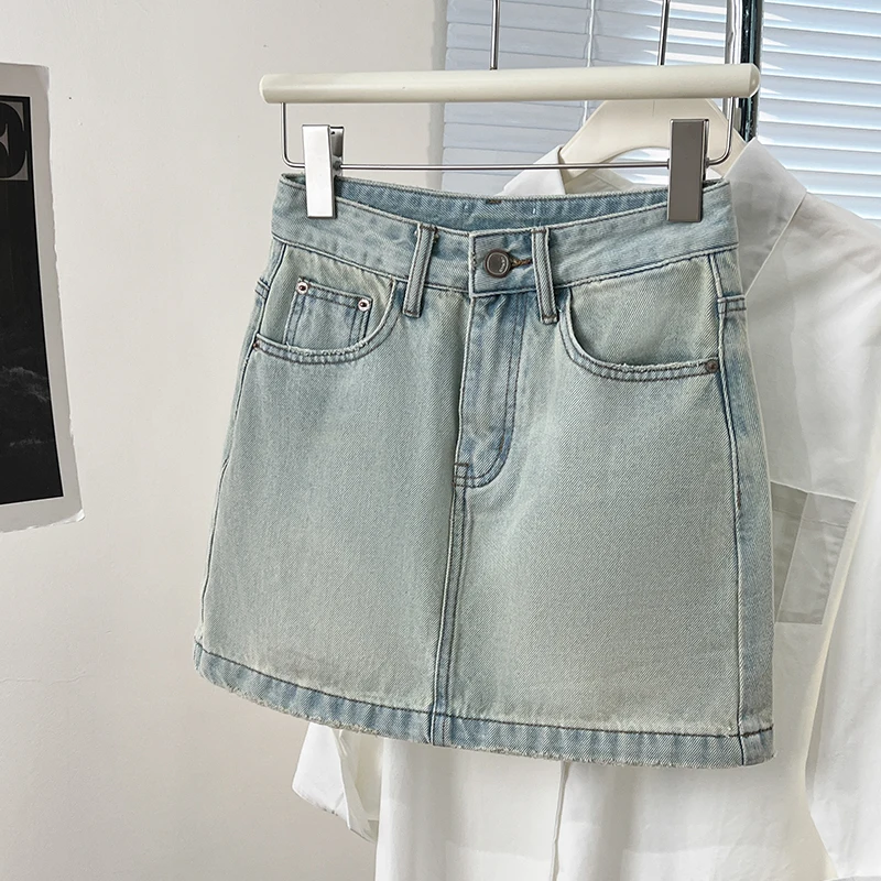 Summer Vintage Denim Skirt for Women High Wiast A-Line Skirts Fashion Slim Fit Female Short Jeans Skirts 2025 New
Summer Vintage Denim Skirt for Women High Wiast A-Line Skirts Fashion Slim Fit Female Short Jeans Skirts 2025 New