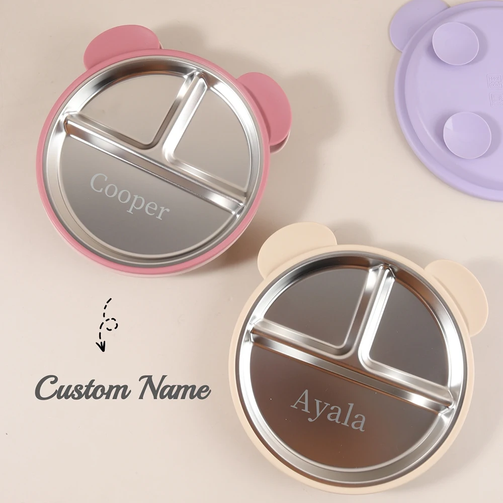 Детская силиконовая тарелка с милым медвежонком, из нержавеющей стали, для малышей, с возможностью нанесения индивидуального имени.
Детская силиконовая тарелка с милым медвежонком, из нержавеющей стали, для малышей, с возможностью нанесения индивидуального имени.