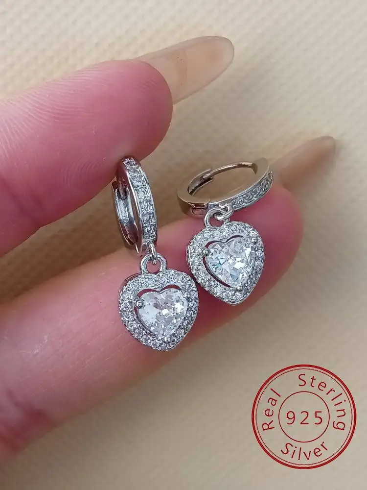 925 Sterling Silver Sparkling Gorgeous Classic Fashion Love Heart Earrings For Women Anniversary Party High Quality Fine Jewelry
925 Sterling Silver Sparkling Gorgeous Classic Fashion Love Heart Earrings For Women Anniversary Party High Quality Fine Jewelry