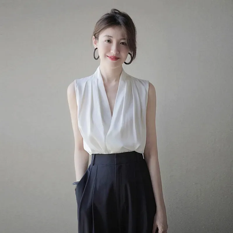 Women French Satin Sleeveless V Neck Blouse Elegant Office Summer Top
Women French Satin Sleeveless V Neck Blouse Elegant Office Summer Top