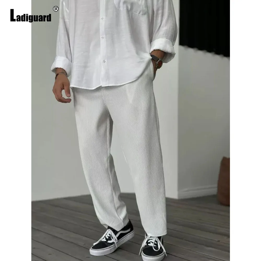 2025 Men's Stand Pocket Casual Beach Corduroy Pants White Ankle-Length Trousers New Summer Fashion Leisure Board Straight Pants
2025 Men's Stand Pocket Casual Beach Corduroy Pants White Ankle-Length Trousers New Summer Fashion Leisure Board Straight Pants