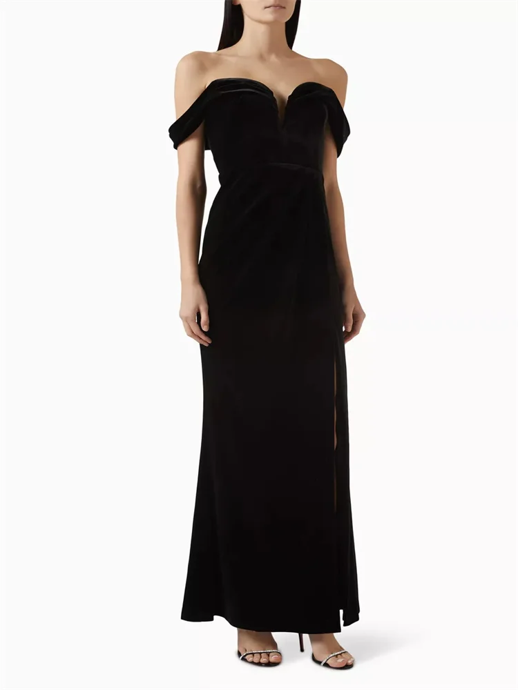 Customized Simple Black Velvet Formal Evening Dress Sleeveless Off-Shoulder Draped Neck High-Slit Backless Official Prom Dress
Customized Simple Black Velvet Formal Evening Dress Sleeveless Off-Shoulder Draped Neck High-Slit Backless Official Prom Dress