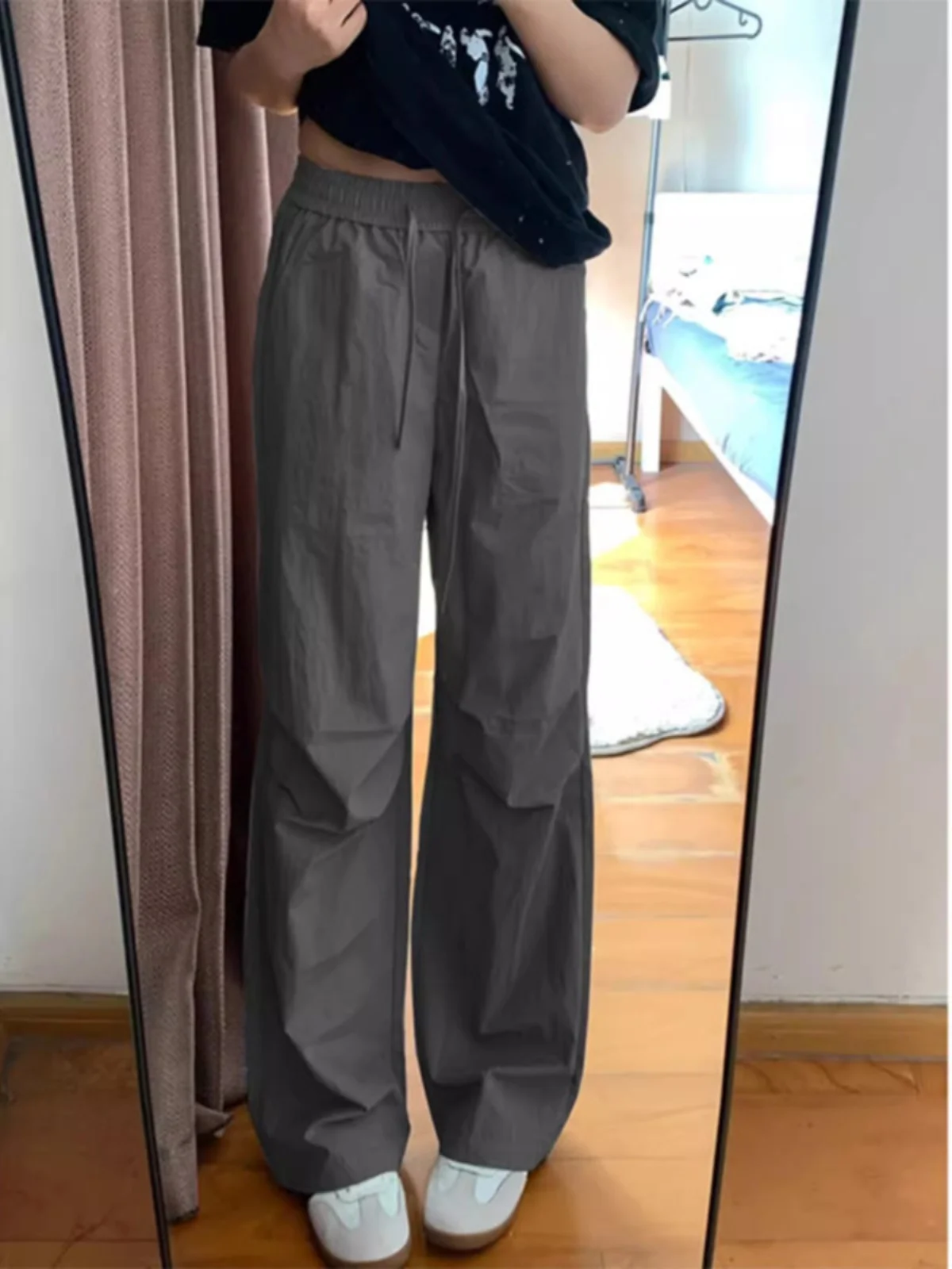 Мужские летние тонкие брюки из ледяного шелка Qui Dry: функциональные, в американском стиле, парашютные, рабочие, модные, прямые, свободные, длинные, повседневные
Мужские летние тонкие брюки из ледяного шелка Qui Dry: функциональные, в американском стиле, парашютные, рабочие, модные, прямые, свободные, длинные, повседневные