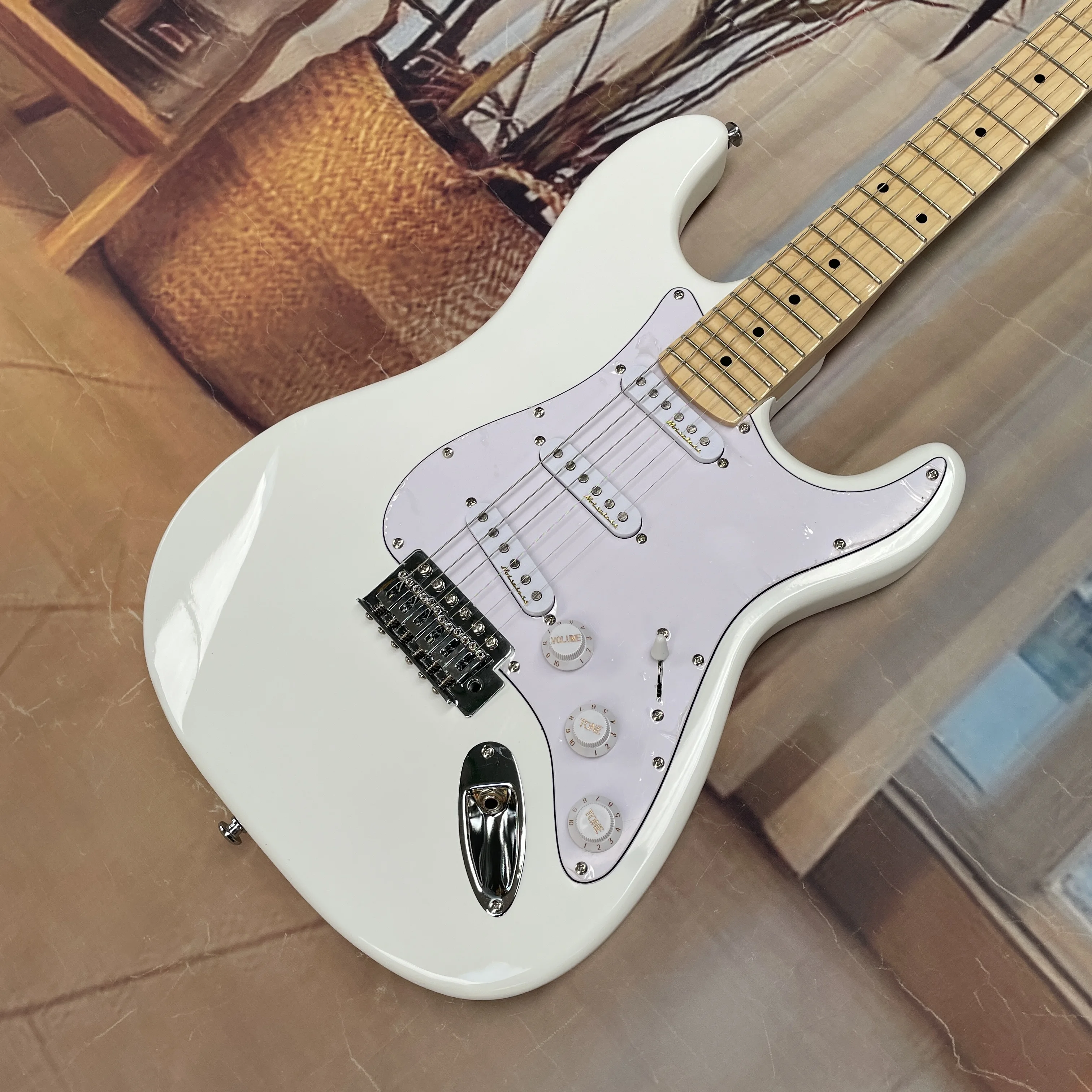 6-string white electric guitar, made of mahogany with SSS pickups guitars, easy-to-play electric guitar for beginners guitarra
6-string white electric guitar, made of mahogany with SSS pickups guitars, easy-to-play electric guitar for beginners guitarra