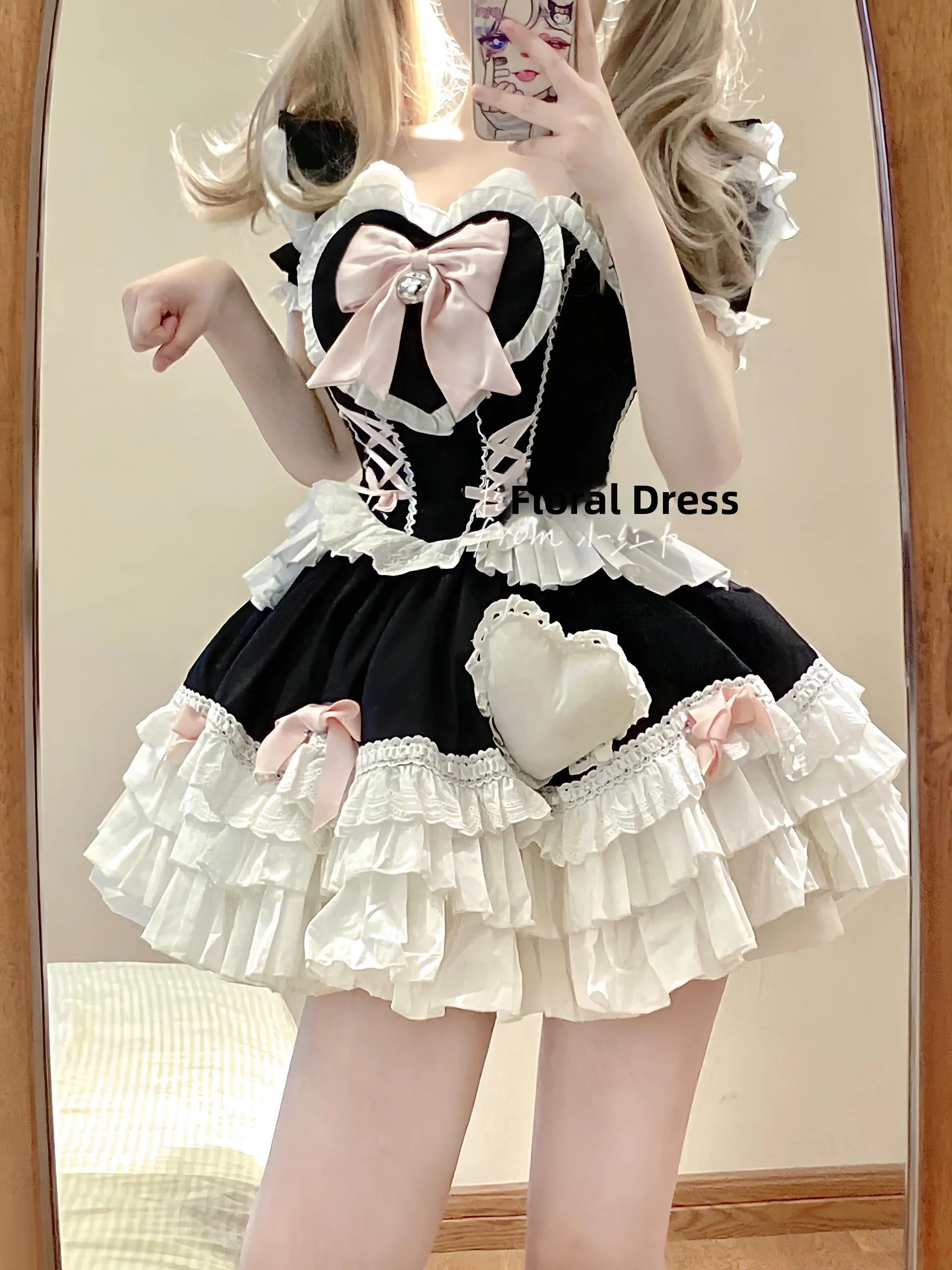 Cute Short Sleeve Lolita Dress Soft Princess Sweet Girl Atmosphere Sense Puffy Skirt Princess Dress Children's Clothing
Cute Short Sleeve Lolita Dress Soft Princess Sweet Girl Atmosphere Sense Puffy Skirt Princess Dress Children's Clothing