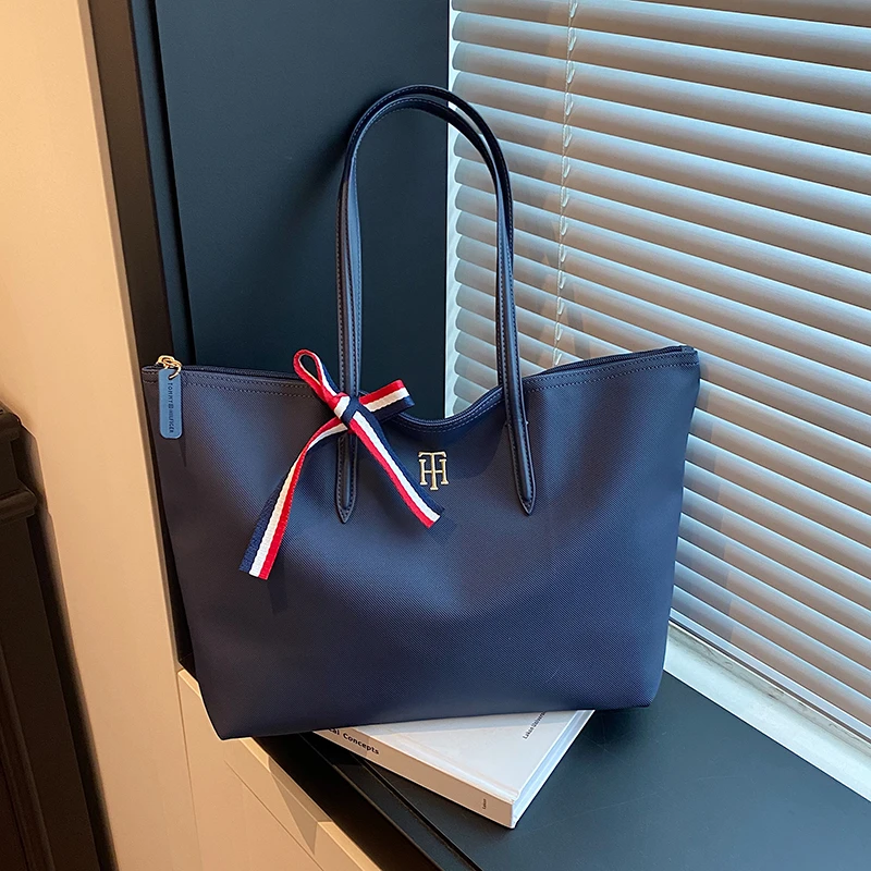 Elegant Peach Pattern Leather Tote Bag for Women Waterproof Lightweight Soft Vienna Casual Daily Look
Elegant Peach Pattern Leather Tote Bag for Women Waterproof Lightweight Soft Vienna Casual Daily Look