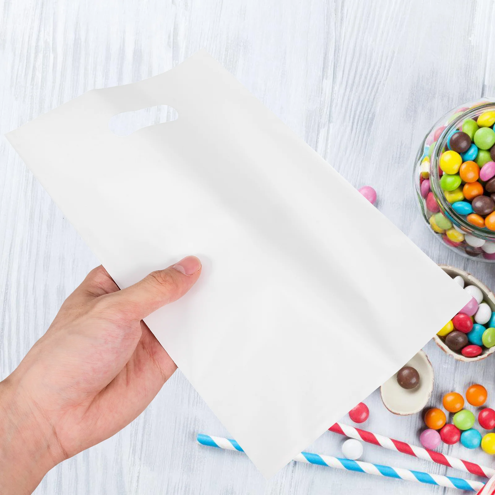 100pcs Merch ise Gift Bags White Plastic H les Shopping Tote Gift Packaging Business Retail Bulk Merch ise Bags Use
100pcs Merch ise Gift Bags White Plastic H les Shopping Tote Gift Packaging Business Retail Bulk Merch ise Bags Use