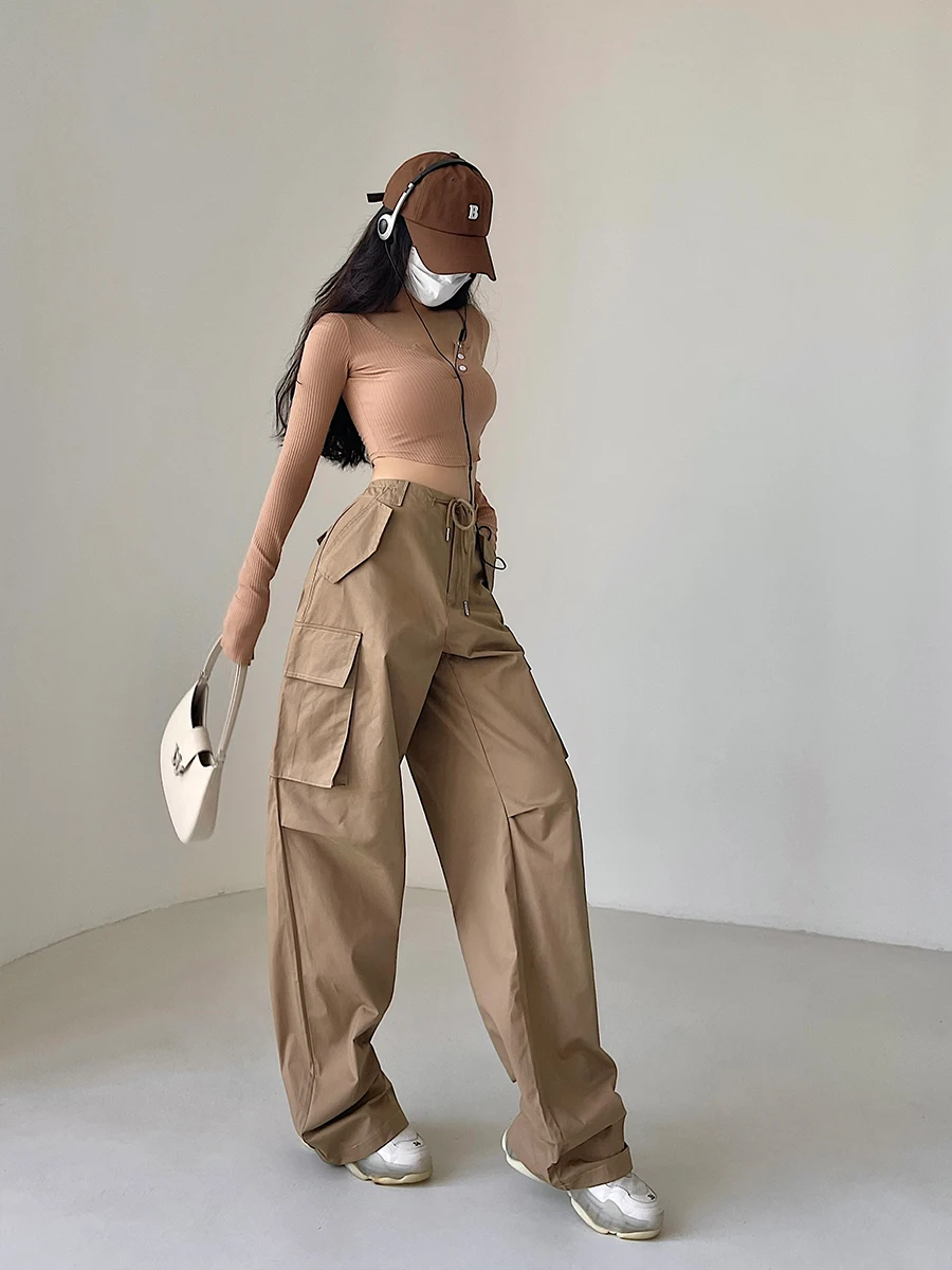 American Style Casual Loose Wide Leg Cargo Pants for Young Girls with Big Pockets Drawstring Long Trousers Streetwear
American Style Casual Loose Wide Leg Cargo Pants for Young Girls with Big Pockets Drawstring Long Trousers Streetwear
