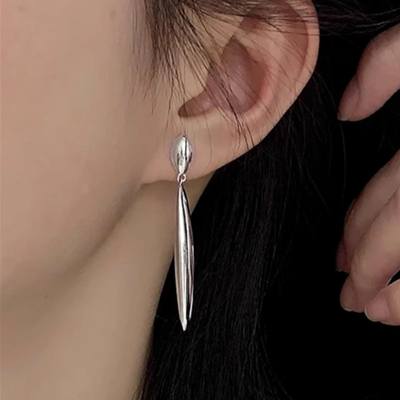 925 Sterling Silver Geometric Tassel Waterdrop Pendant Line Stud Earrings for Women Fine Jewelry High Luxury Vintage Accessories
925 Sterling Silver Geometric Tassel Waterdrop Pendant Line Stud Earrings for Women Fine Jewelry High Luxury Vintage Accessories
