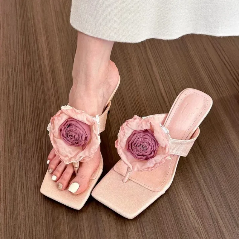 Sweet Style Flowers High-heeled Sandalias De Mujer Verano 2024 Square Head Flip-flops Summer High Heels Slippers Womens Shoes
Sweet Style Flowers High-heeled Sandalias De Mujer Verano 2024 Square Head Flip-flops Summer High Heels Slippers Womens Shoes