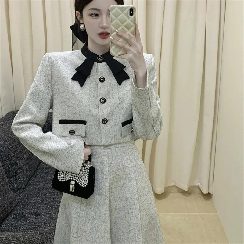 Korean Women Long Sleeves Skirts Outfit Female Large Loose Tops Skirt 2 Piece Set Autumn Winter Lady High Waist Two Piece Set 
Korean Women Long Sleeves Skirts Outfit Female Large Loose Tops Skirt 2 Piece Set Autumn Winter Lady High Waist Two Piece Set