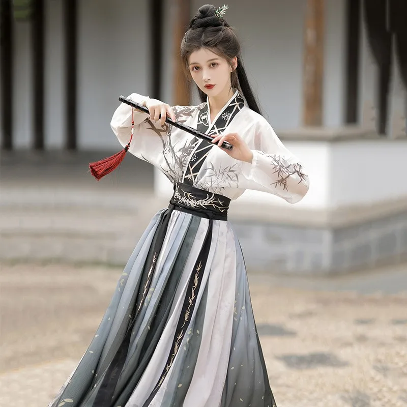 Hanfu для мужчин и женщин с одинаковой юбкой длиной до талии для взрослых, повседневным стилем черного чернила
Hanfu для мужчин и женщин с одинаковой юбкой длиной до талии для взрослых, повседневным стилем черного чернила