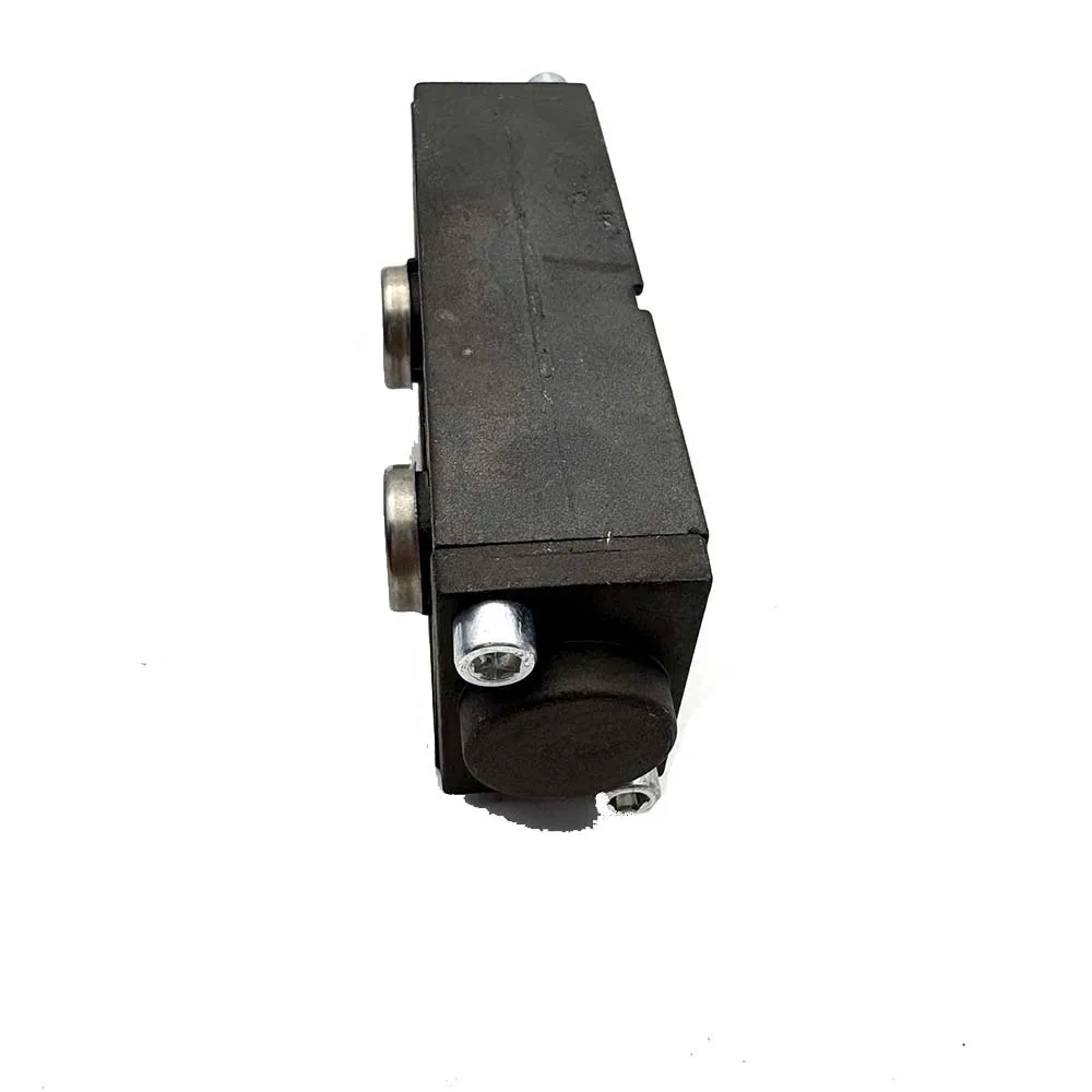 solenoid valve shift cylinder for MAN/Renault Iveco 42558601 42535033 0501215359 0501208630
solenoid valve shift cylinder for MAN/Renault Iveco 42558601 42535033 0501215359 0501208630
