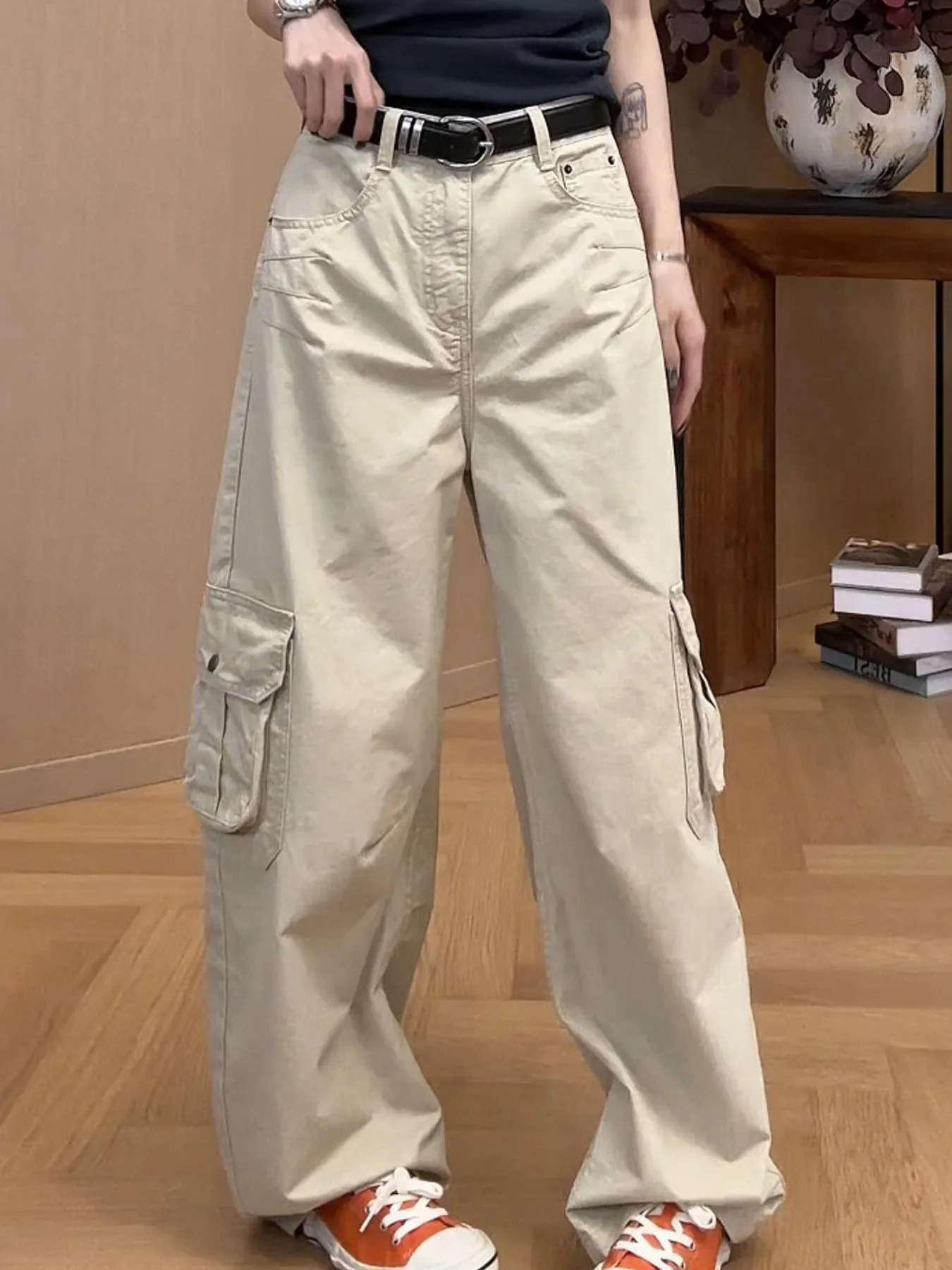 Spring New Style High Waist Long Straight Leg Pocket Jeans Women's Slim Fit Trousers American Style Casual Wear Polyester Fiber
Spring New Style High Waist Long Straight Leg Pocket Jeans Women's Slim Fit Trousers American Style Casual Wear Polyester Fiber
