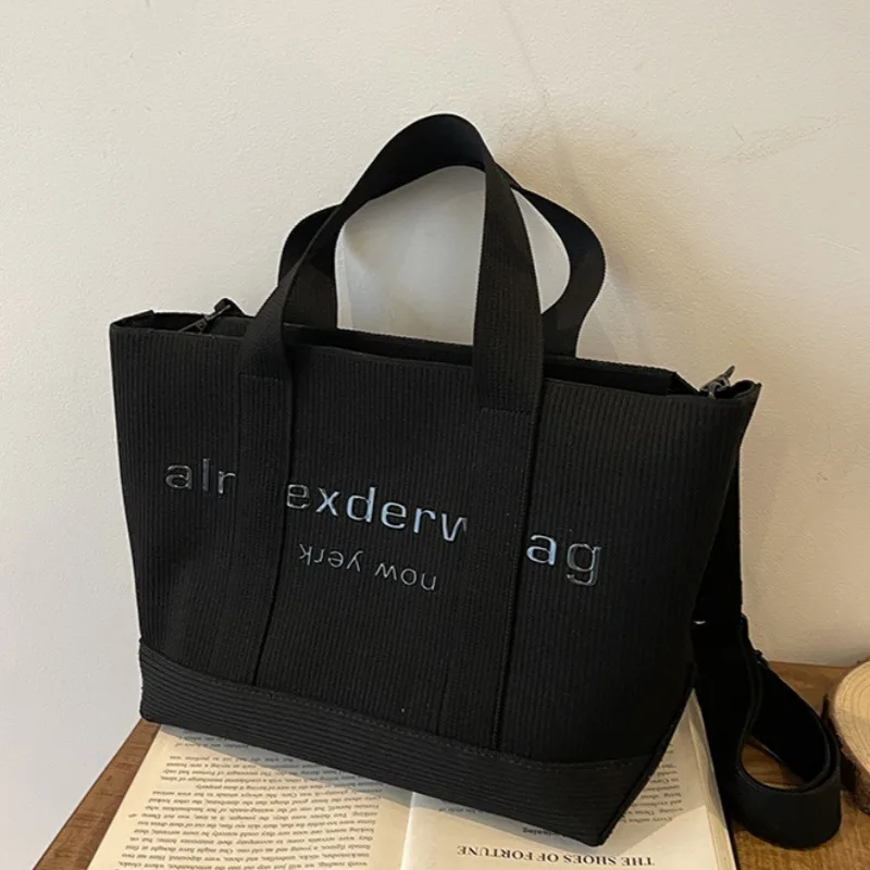  Женская вязаная сумка через плечо в стиле бохо 2025 года, большая вместительная сумка, винтажная сумка через плечо для занятий в тренажерном зале, просторная сумка
Женская вязаная сумка через плечо в стиле бохо 2025 года, большая вместительная сумка, винтажная сумка через плечо для занятий в тренажерном зале, просторная сумка 