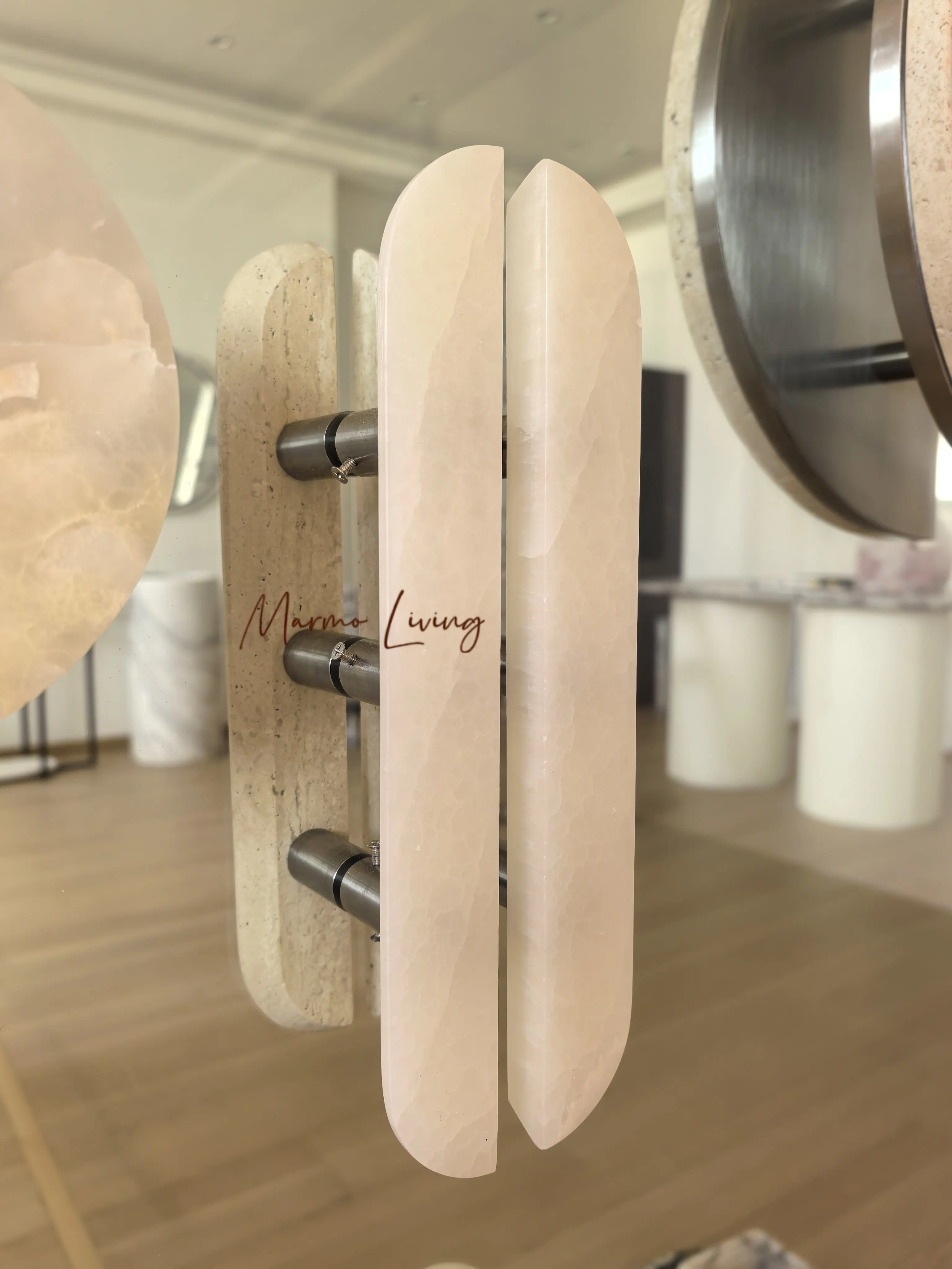 Modern Minimalist Luxury Pink Natural Marble Handle Stone Knob for Hotel Cafe Study Room Bathroom Glass Door
Modern Minimalist Luxury Pink Natural Marble Handle Stone Knob for Hotel Cafe Study Room Bathroom Glass Door