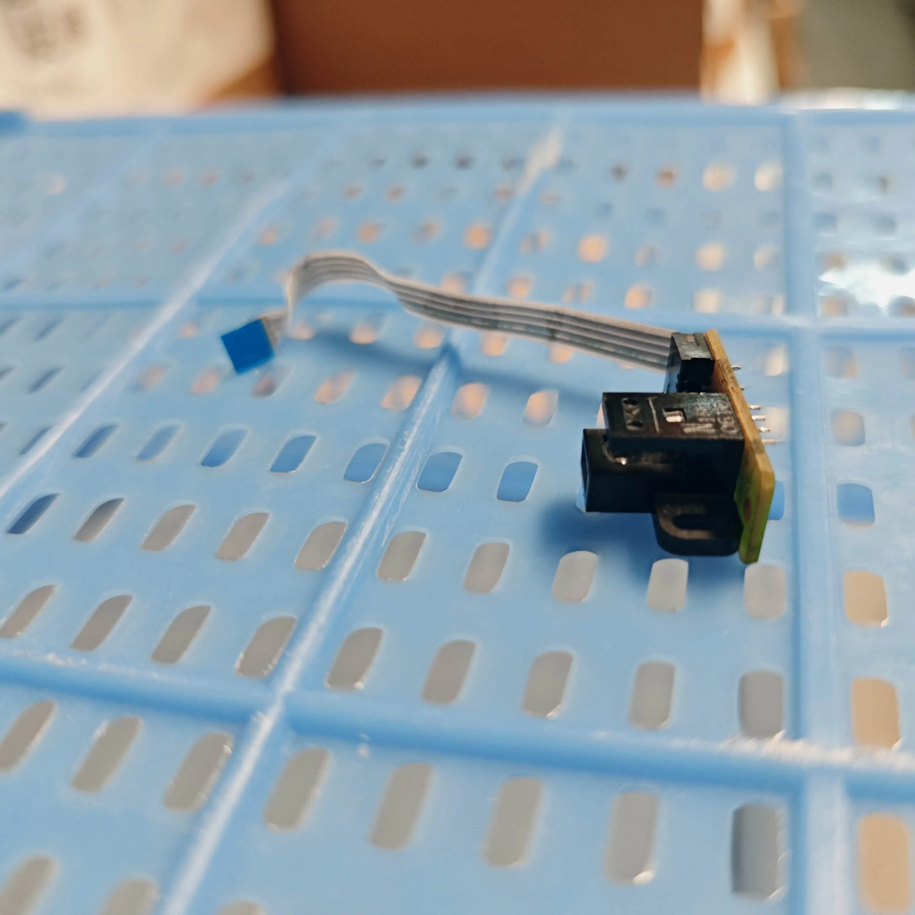 1PC encode disk sensor for Epson L310 L360L220 L130 L355 L551
1PC encode disk sensor for Epson L310 L360L220 L130 L355 L551