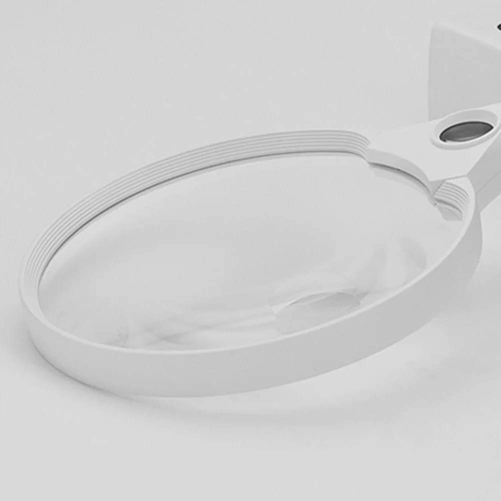 1pc 3X Magnification Handheld LED Magnifying Glass Portable Optical Lens for Reading Low Vision Elderly Kids Science Exploration
1pc 3X Magnification Handheld LED Magnifying Glass Portable Optical Lens for Reading Low Vision Elderly Kids Science Exploration
