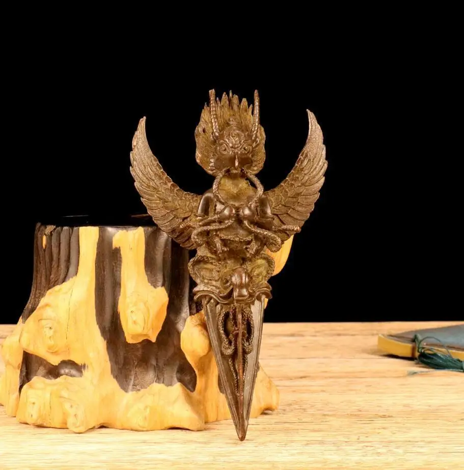 Chinese Old Pure Bronze Vajra Redpoll Winged Garuda Bird Eagle Buddha FaQi
Chinese Old Pure Bronze Vajra Redpoll Winged Garuda Bird Eagle Buddha FaQi
