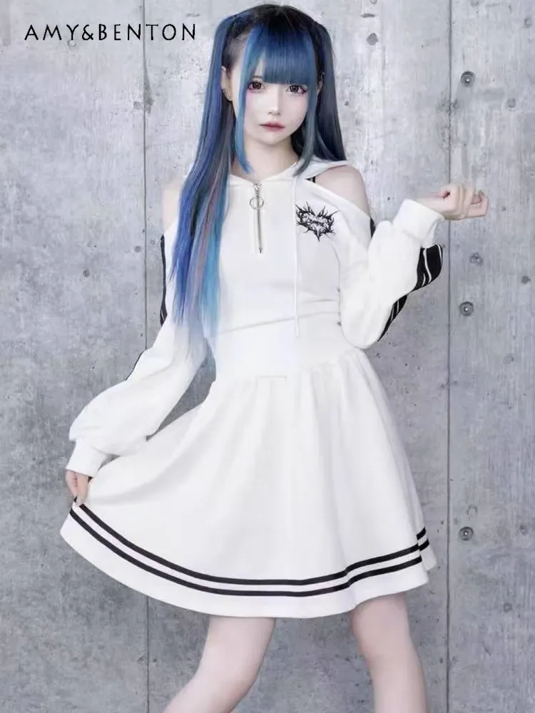 Japanese Harajuku Subculture Mine Series Gothic Off-Shoulder Dress College Style Sweet Cool Hot Girl Hooded Slim Puff Dresses
Japanese Harajuku Subculture Mine Series Gothic Off-Shoulder Dress College Style Sweet Cool Hot Girl Hooded Slim Puff Dresses