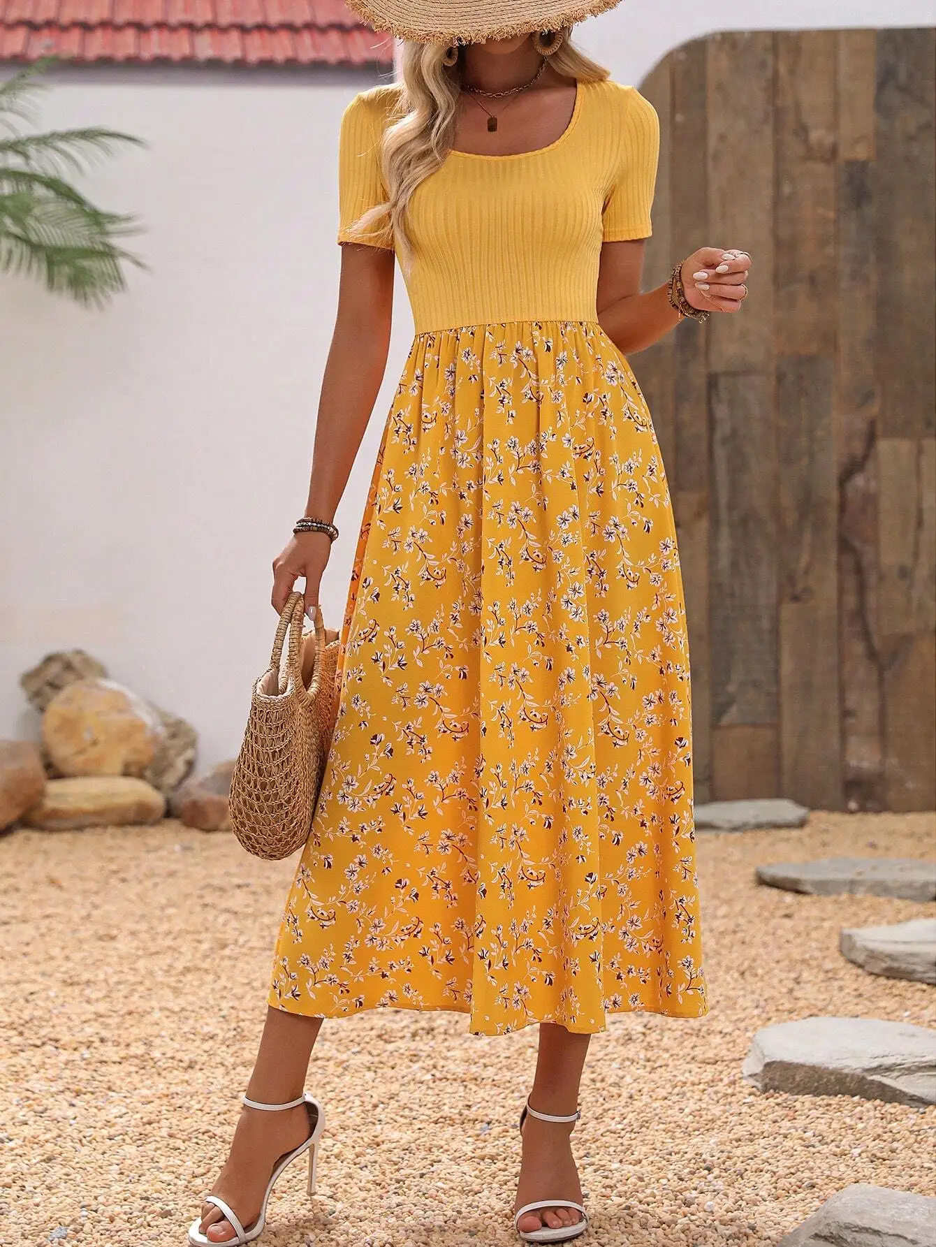 Yellow Floral Print Maxi Dress With Ribbed Top And A-Line Skirt
Yellow Floral Print Maxi Dress With Ribbed Top And A-Line Skirt