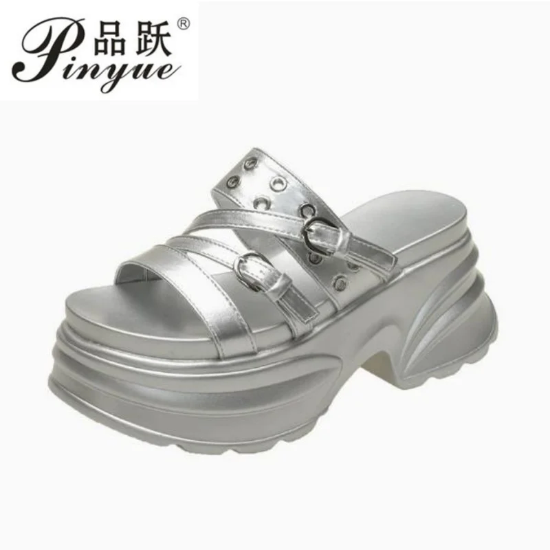 8cm Women's Chunky Slippers Summer High Platform Wedges Punk Shoes Woman Buckle Beach Flip Flops Thick Bottom Sandalias 35-40
8cm Women's Chunky Slippers Summer High Platform Wedges Punk Shoes Woman Buckle Beach Flip Flops Thick Bottom Sandalias 35-40