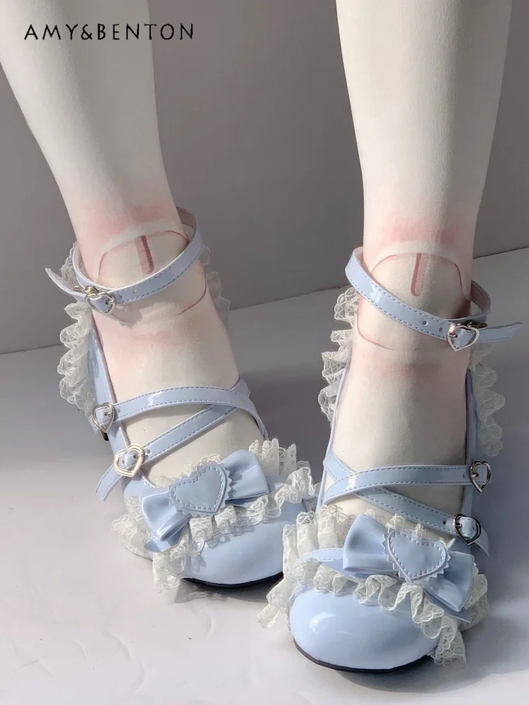 Lolita Style Shoes for Women Cute Doll Feeling Middle Heel Lace Sweet Bow Mary Jane Shoes Temperament Princess Platform Heels
Lolita Style Shoes for Women Cute Doll Feeling Middle Heel Lace Sweet Bow Mary Jane Shoes Temperament Princess Platform Heels