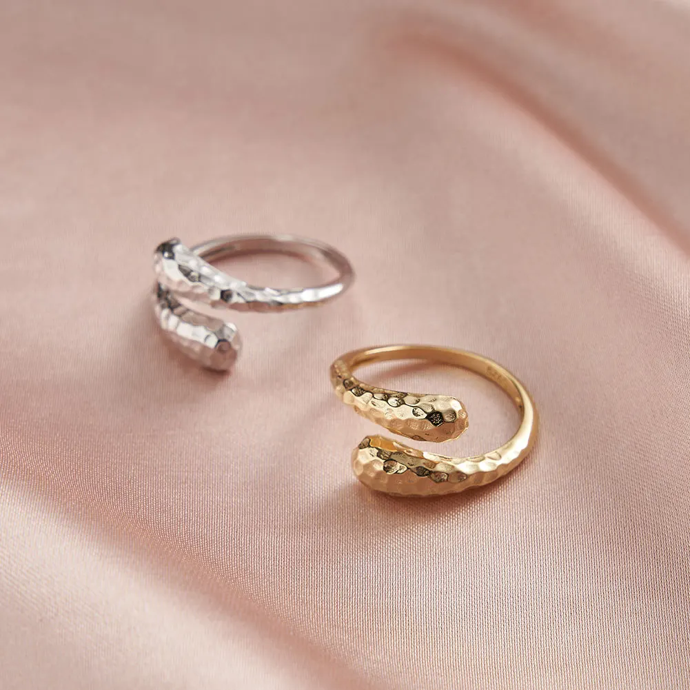 925 Sterling silver snake-shaped open ring European and American minority simple elegant opening advanced design sense
925 Sterling silver snake-shaped open ring European and American minority simple elegant opening advanced design sense