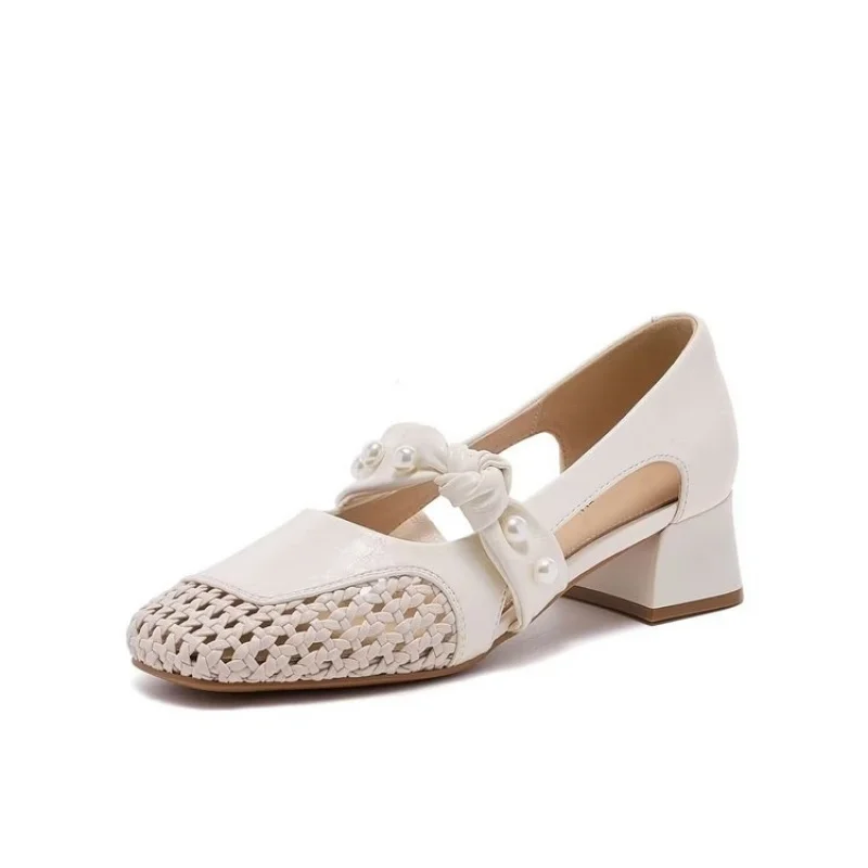 2026New model women's round-toe fashion versatile summer retro single shoes Roman sandals women's hollow breathable sandals
2026New model women's round-toe fashion versatile summer retro single shoes Roman sandals women's hollow breathable sandals