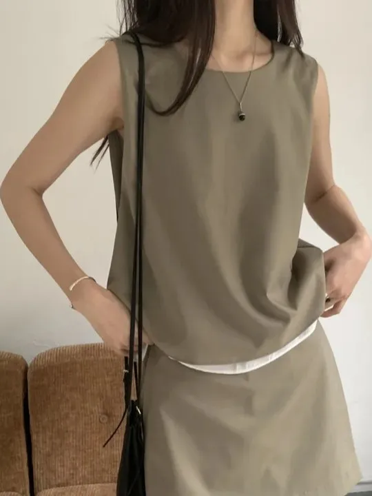 Faionable Korean Sle Double Layered Vest And orts Set for Women Summer Vintage Layering Outfit Ele Versatile Trendy
Faionable Korean Sle Double Layered Vest And orts Set for Women Summer Vintage Layering Outfit Ele Versatile Trendy