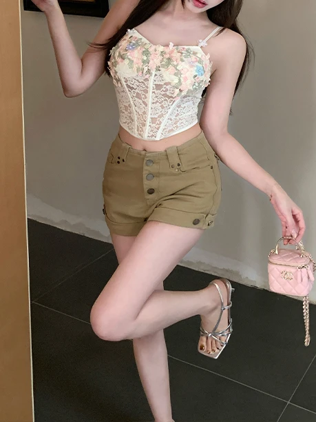 Retro Khaki High Waist Denim Shorts Women's Summer New Button Design Slimming Straight Leg Hot Pants Casual High Waist
Retro Khaki High Waist Denim Shorts Women's Summer New Button Design Slimming Straight Leg Hot Pants Casual High Waist