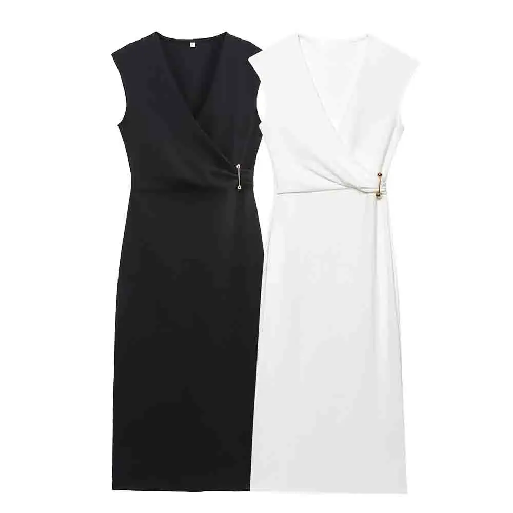 Ladies' 2025 new fashion pin decoration black slim V-neck MIDI dress retro sleeveless women's dress
Ladies' 2025 new fashion pin decoration black slim V-neck MIDI dress retro sleeveless women's dress