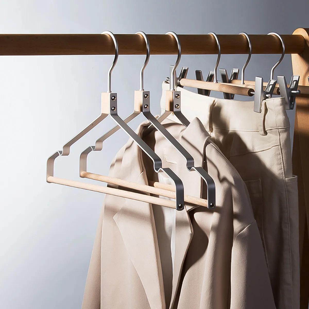 5Pcs Metal Wooden Clothes Hangers Solid Thickened Non-Slip Rotatable Clothes Rack for Home Shop Laundries Suitable for Tank Top
5Pcs Metal Wooden Clothes Hangers Solid Thickened Non-Slip Rotatable Clothes Rack for Home Shop Laundries Suitable for Tank Top