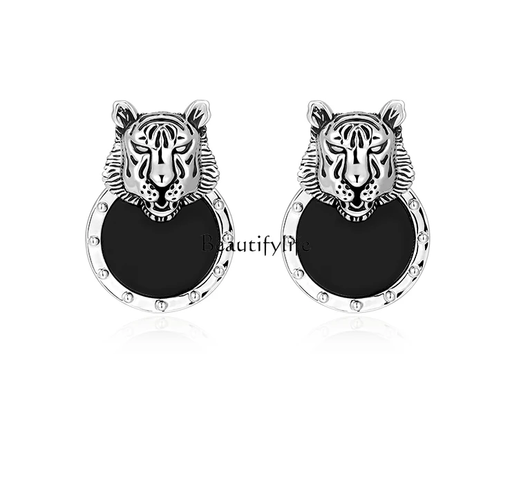 Ring Geometry Simple Cold Style Light Luxury Earrings Ins Tide Special-Interest Design Ornament
Ring Geometry Simple Cold Style Light Luxury Earrings Ins Tide Special-Interest Design Ornament