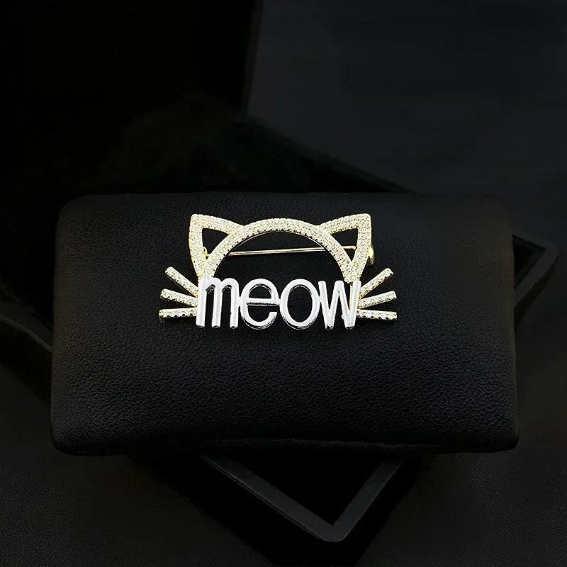 Cute Kitty Brooch Women's Versatile Accessories Splendid Sweater Cat Pin Clothes Cardigan Suit Badge Rhinestone Jewelry 3680
Cute Kitty Brooch Women's Versatile Accessories Splendid Sweater Cat Pin Clothes Cardigan Suit Badge Rhinestone Jewelry 3680
