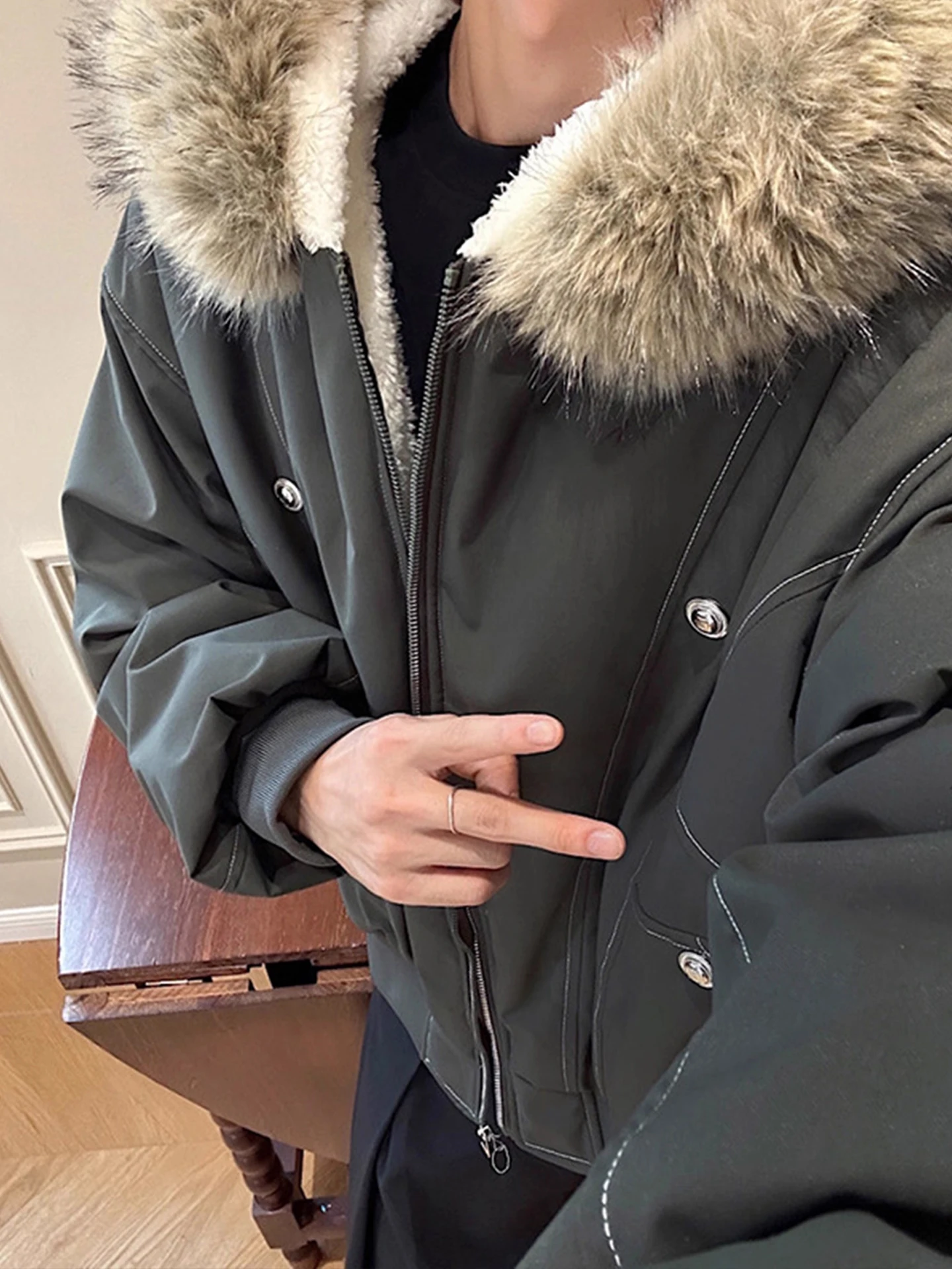 American Sle Cleanfit Thiened Hooded Cotton Jaet Men's Winter Deconstructed Design Big Fur Collar Warm Outerwear
American Sle Cleanfit Thiened Hooded Cotton Jaet Men's Winter Deconstructed Design Big Fur Collar Warm Outerwear