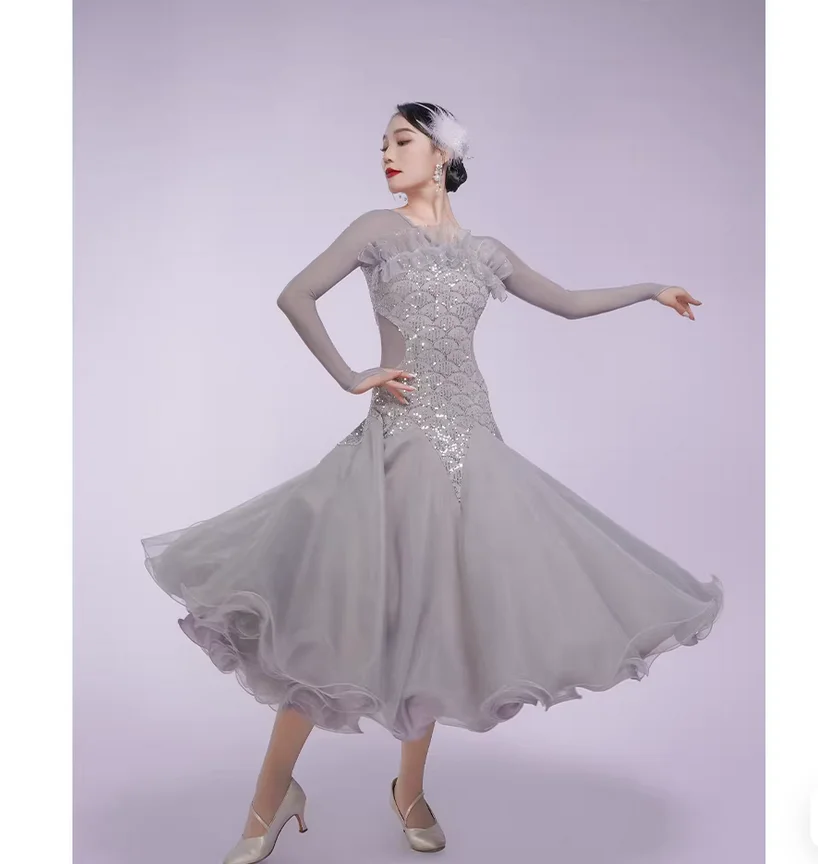 Sequined Modern Dance Floor-Length Dress for International Standard Dance Performance
Sequined Modern Dance Floor-Length Dress for International Standard Dance Performance