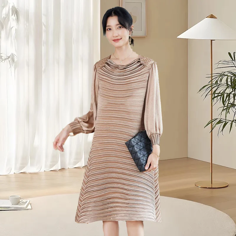 Miyake плиссированное элегантное женское однотонное вечернее платье модное свободное красное платье большого размера с воротником из бисера и длинными рукавами
Miyake плиссированное элегантное женское однотонное вечернее платье модное свободное красное платье большого размера с воротником из бисера и длинными рукавами