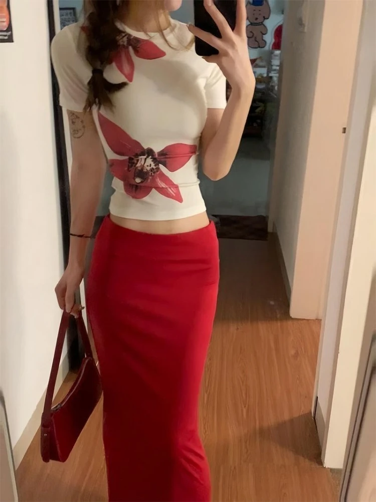 Vintage Elegant 0-neck Short Sleeve Woman Retro Printe White T-shirt Tops 2 Piece Set High Waist Slim Red Skirt Summer 2025 New
Vintage Elegant 0-neck Short Sleeve Woman Retro Printe White T-shirt Tops 2 Piece Set High Waist Slim Red Skirt Summer 2025 New