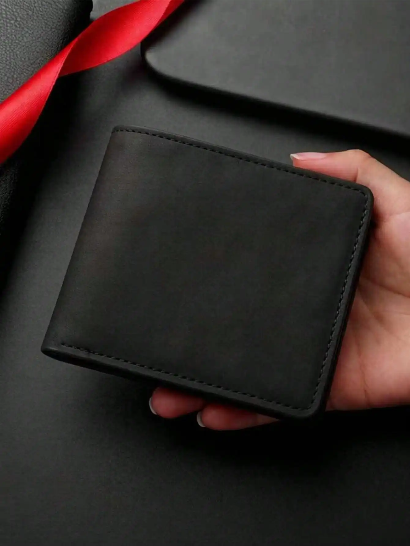 1pc Black Compact Wallet, Large Capacity Card Holder, Multi-Card Slots Credit Card Case, Soft Leather Cash Organizer, Suitable A
1pc Black Compact Wallet, Large Capacity Card Holder, Multi-Card Slots Credit Card Case, Soft Leather Cash Organizer, Suitable A