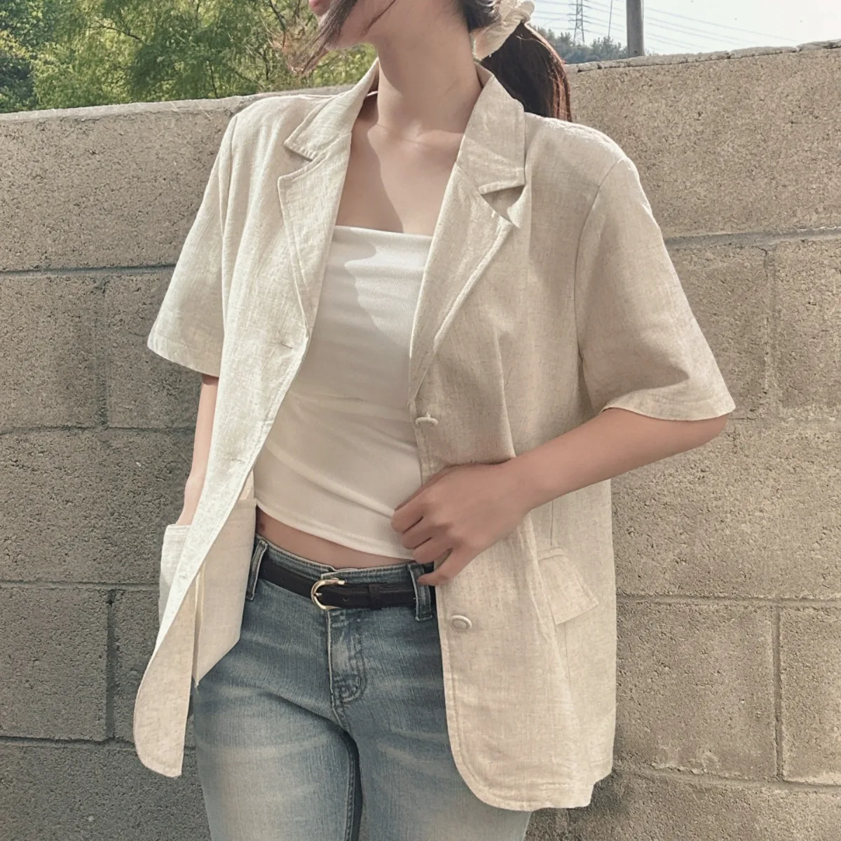 Korean Style Short Sleeve Suit Jacket Women's Loose Casual Thin Design Sense Elegance Small Western Clothes High-End Feeling Top
Korean Style Short Sleeve Suit Jacket Women's Loose Casual Thin Design Sense Elegance Small Western Clothes High-End Feeling Top
