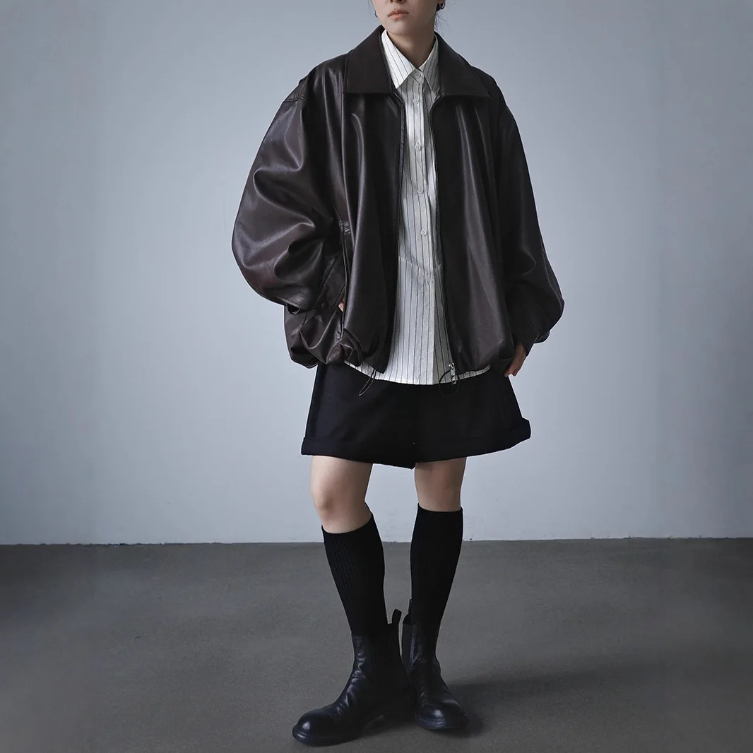 Gagarich японская осенне-зимняя ретро модная куртка из искусственной кожи в стиле старых денег, удобное свободное мягкое пальто с силуэтом
Gagarich японская осенне-зимняя ретро модная куртка из искусственной кожи в стиле старых денег, удобное свободное мягкое пальто с силуэтом