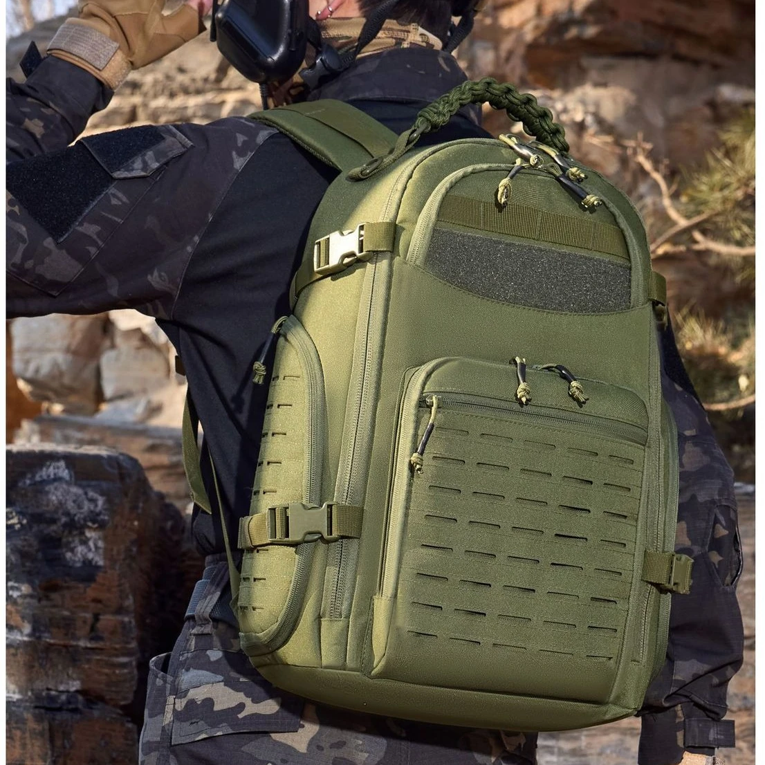 Nylon fabric multi-functional tactical backpack, outdoor sports, mountaineering, large-capacity camouflage waterproof backpack
Nylon fabric multi-functional tactical backpack, outdoor sports, mountaineering, large-capacity camouflage waterproof backpack