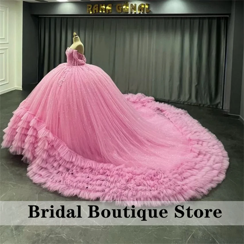Luxury Pink Princess Ball Gown Quinceañera Dresses Beads Crystal Puffy Tiered Ruffles Birthday Party For 15th Girls Customized
Luxury Pink Princess Ball Gown Quinceañera Dresses Beads Crystal Puffy Tiered Ruffles Birthday Party For 15th Girls Customized