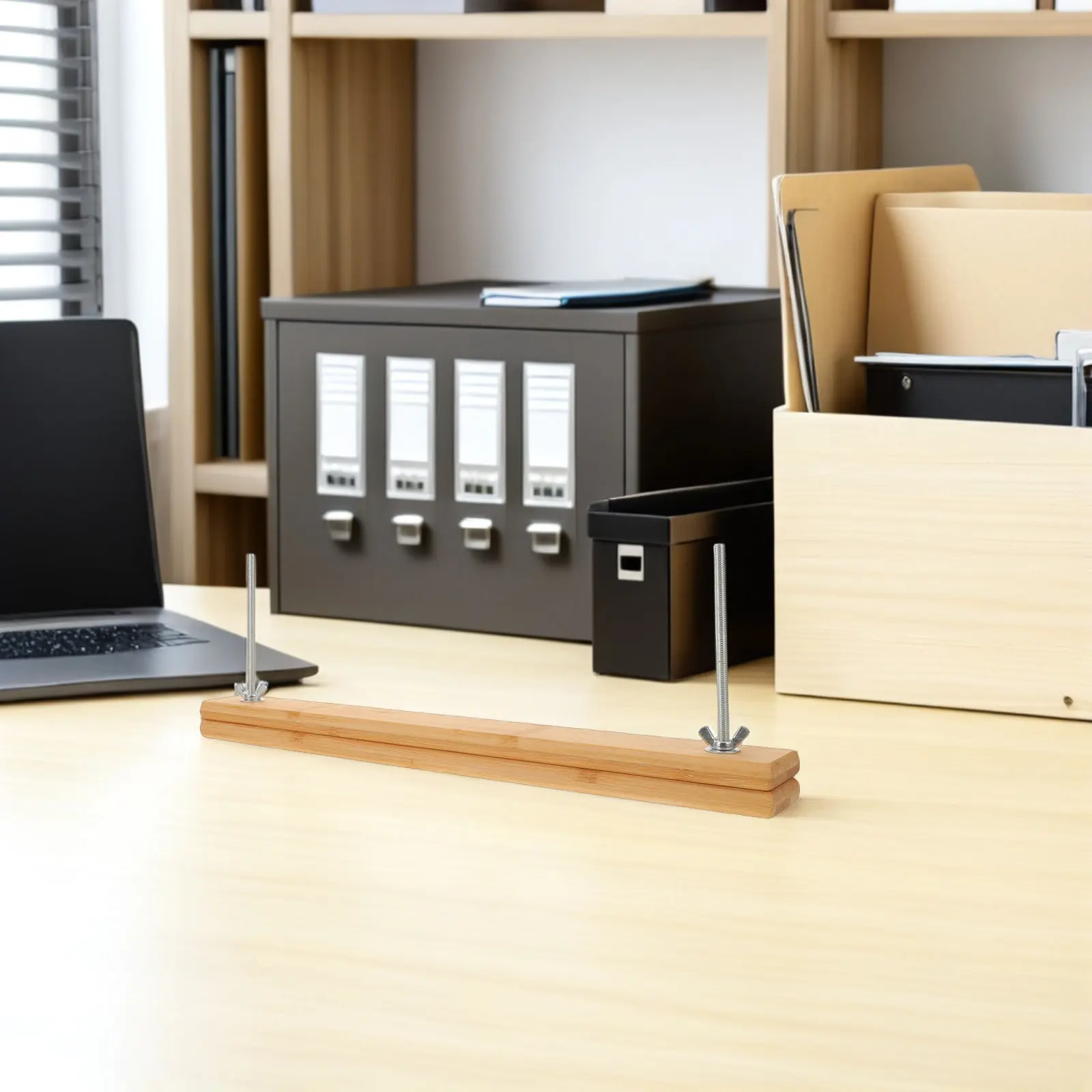 Набор инструментов для переплета книг: деревянный держатель для переплета с металлическими винтами, регулируемая пресс-доска 14,8x5 дюймов для дома, офиса, школы
Набор инструментов для переплета книг: деревянный держатель для переплета с металлическими винтами, регулируемая пресс-доска 14,8x5 дюймов для дома, офиса, школы