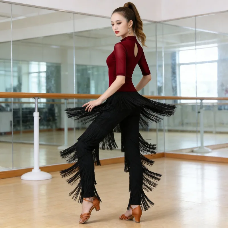 Брюки для латиноамериканских танцев с бахромой и блестками, профессиональная танцевальная одежда для женщин
Брюки для латиноамериканских танцев с бахромой и блестками, профессиональная танцевальная одежда для женщин