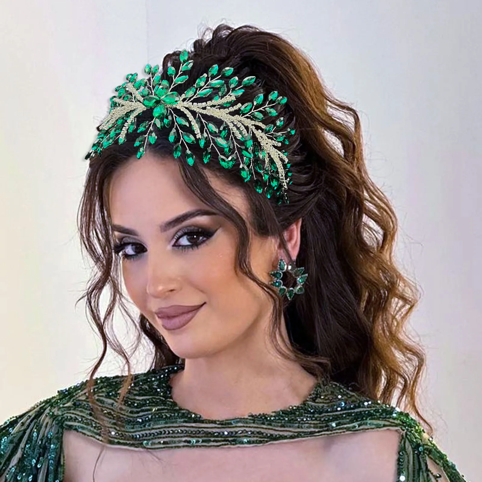 DZ267 Green Baroque Headband Rhinestone Crown Headband for Parties Bridal Hair Accessory Wedding Headpiece for Bride Headdress
DZ267 Green Baroque Headband Rhinestone Crown Headband for Parties Bridal Hair Accessory Wedding Headpiece for Bride Headdress