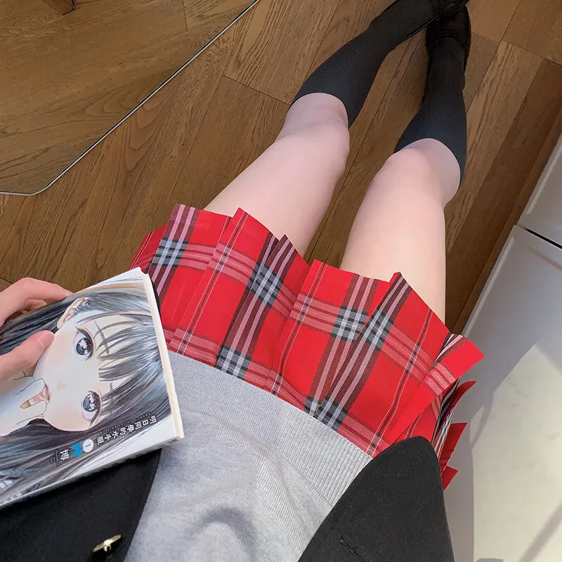 Original jk plaid skirt Japanese JK clothing genuine red autumn and winter pleated skirt
Original jk plaid skirt Japanese JK clothing genuine red autumn and winter pleated skirt